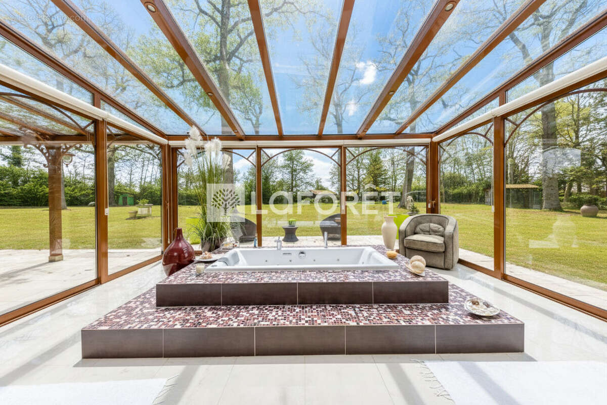 Maison à PONTAULT-COMBAULT