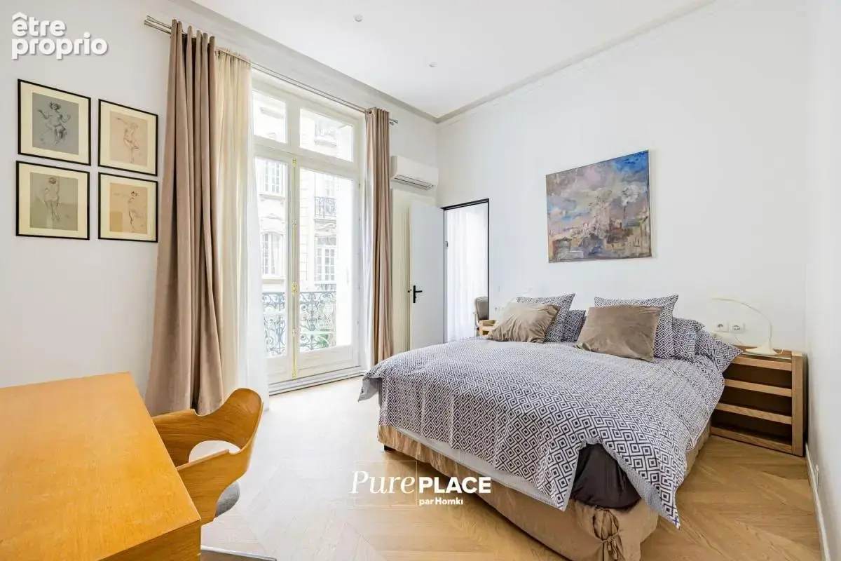 Appartement T5 de 157 m² à Paris 75116, Avenue Victor Hugo - photo 12