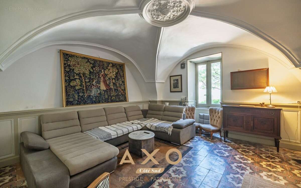 Collias - maison médiévale du xve siècle - 296 m² - jardin de 606 m² - 5 chambres - 2 appartements indépendants - piscine - gran - photo 5