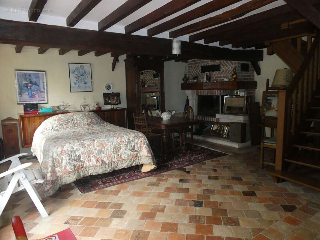 Maison à CORMEILLES