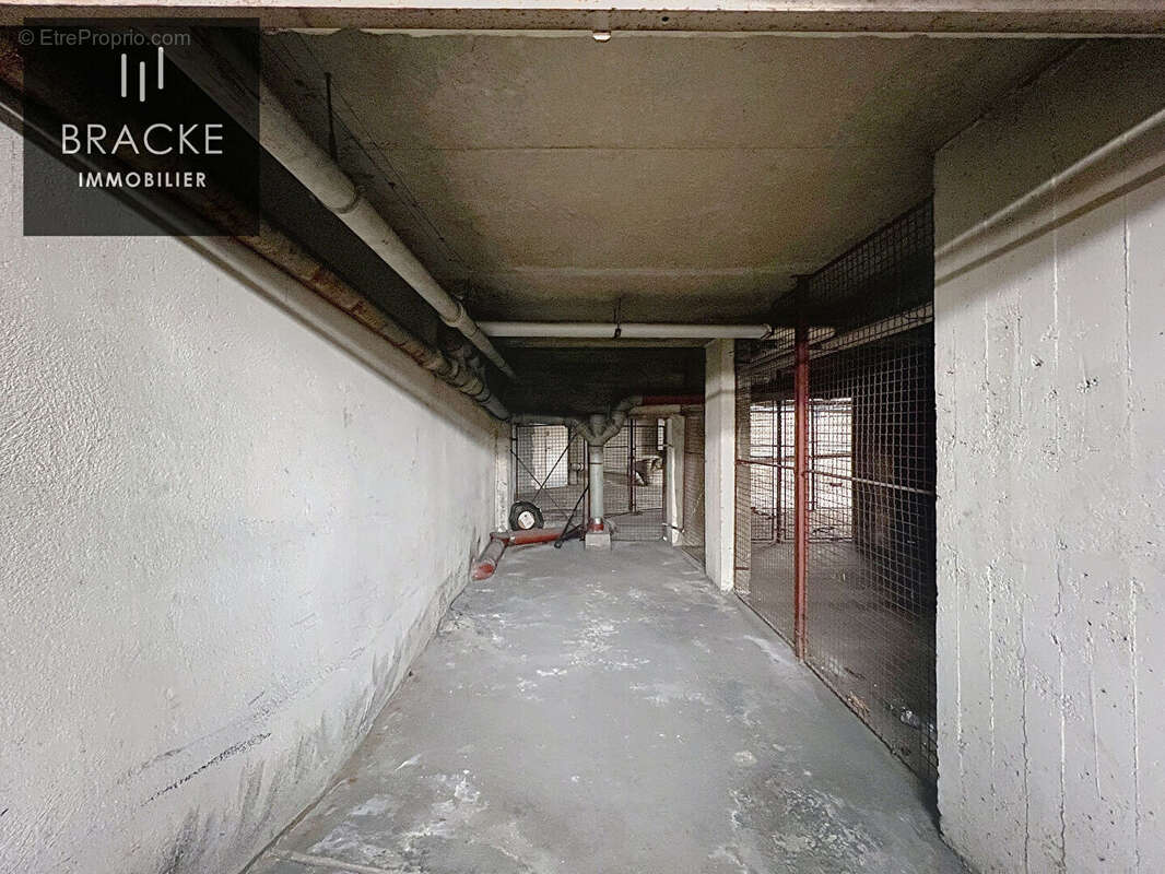 Parking à PARIS-20E