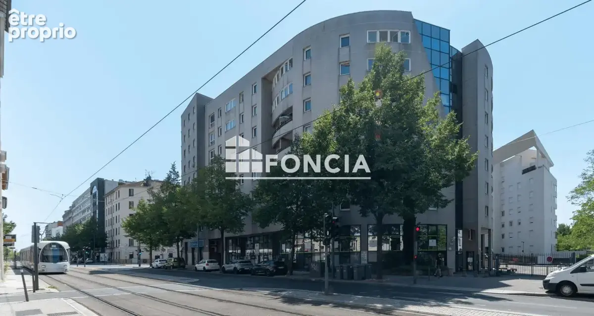 T2 31 m2 + loggia sur l'avenue Berthelot - photo 10
