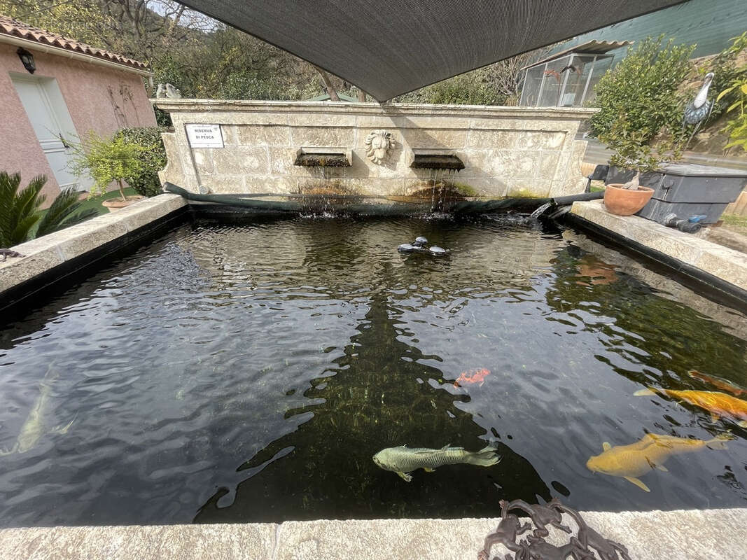 Maison à PLAN-DE-LA-TOUR