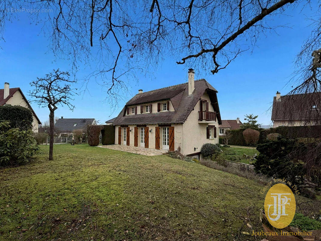 Maison à SAINT-MARCEL