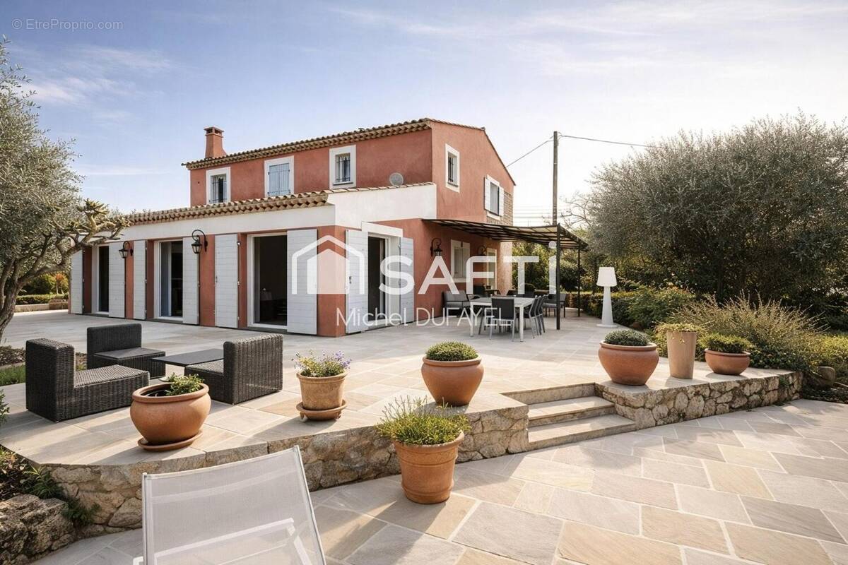 Photo 1 - Maison à BAGNOLS-EN-FORET