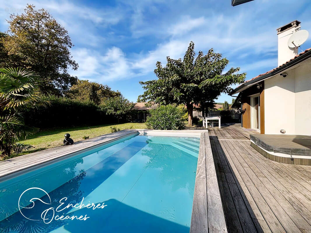 Maison à MOLIETS-ET-MAA