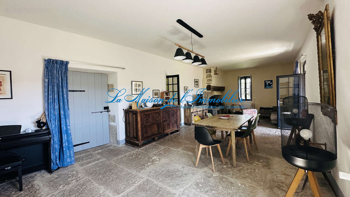 Limite Gard/Ardèche,  dans un cadres paisible, magnanerie en pierres rénovée avec goût sur 3900 m2 de terrain - photo 7