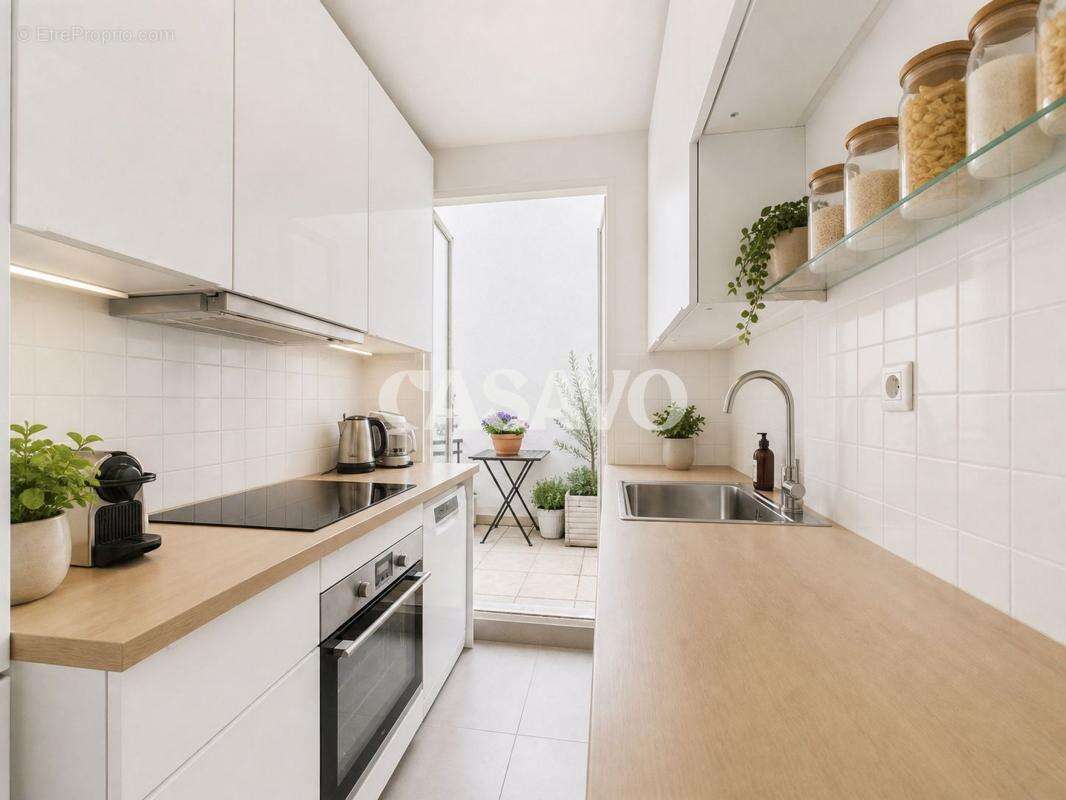 Appartement à PARIS-16E