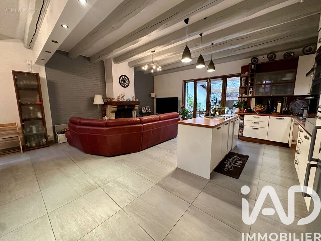 Photo 1 - Maison à SARTROUVILLE