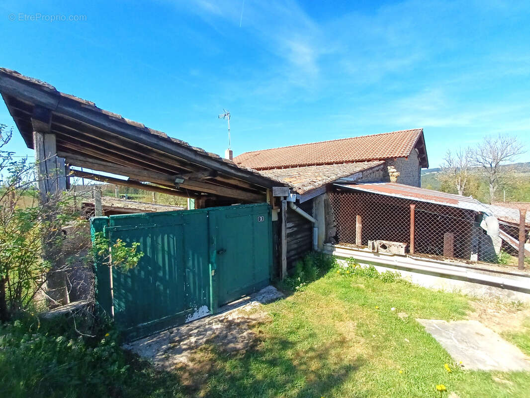 Maison à SAINT-PAL-DE-CHALENCON