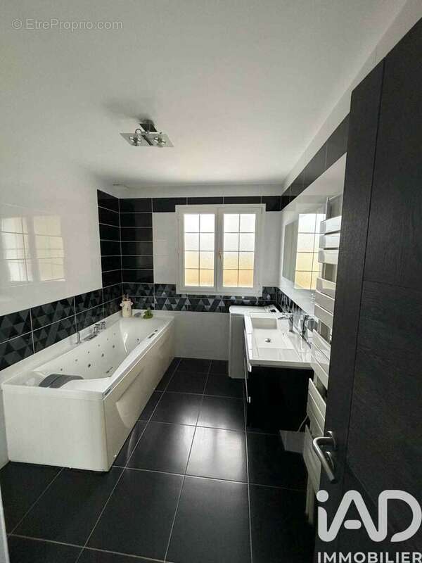 Photo 6 - Maison à CHEVILLON