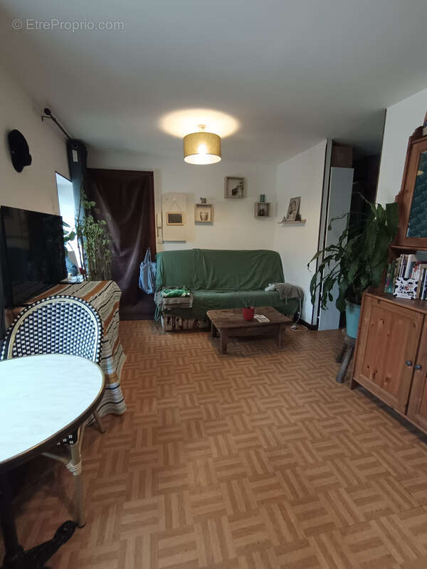 Appartement à SOURCIEUX-LES-MINES