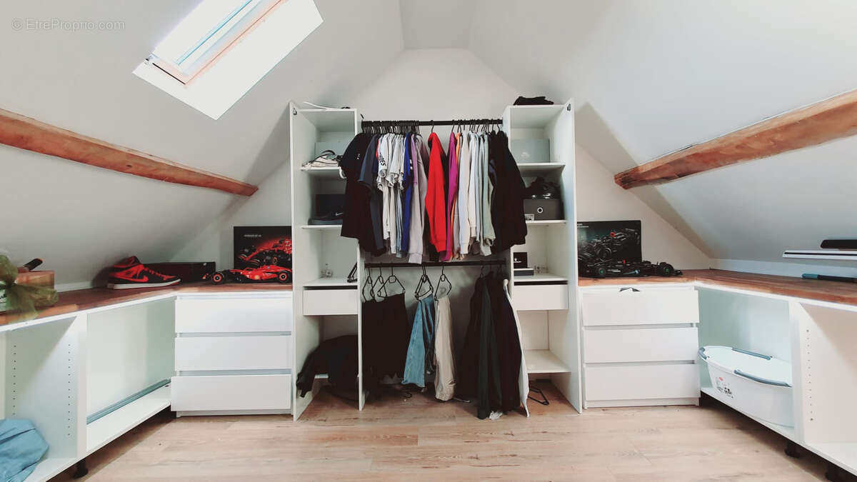 Appartement à BAILLEUL-SUR-THERAIN