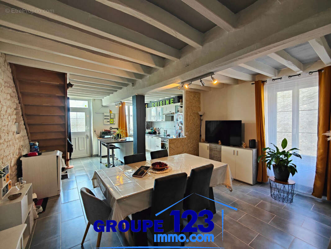 Maison à ORMOY