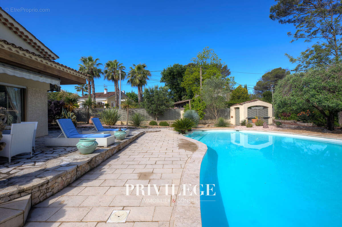 Maison à MOUGINS