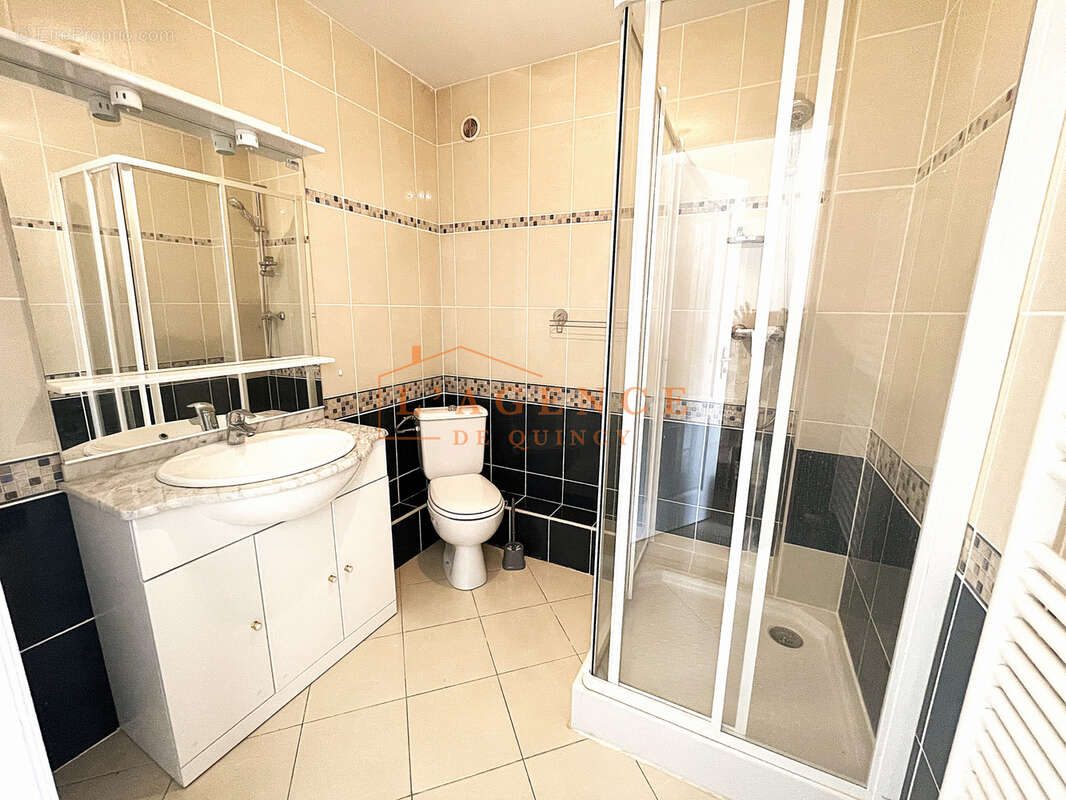 Maison à COUTEVROULT