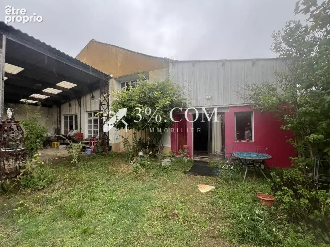3%. com immobilier à  poitiers - photo 17
