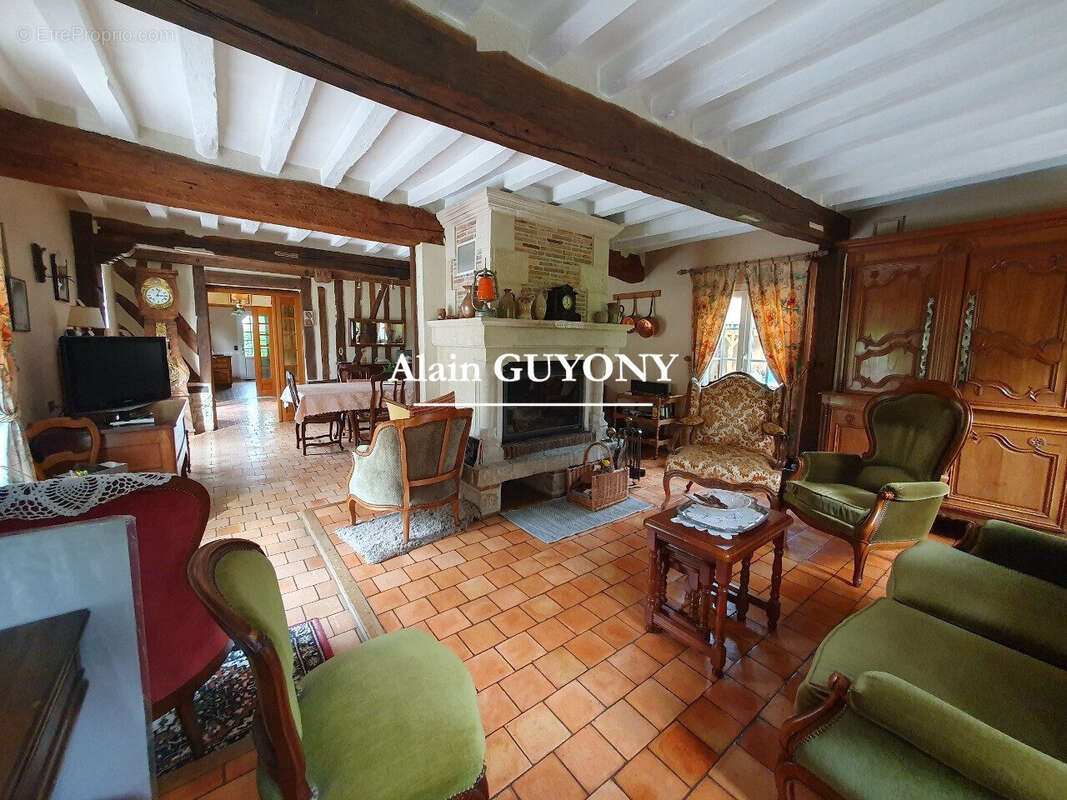 Maison à PONT-L'EVEQUE
