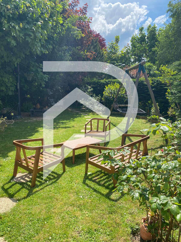 Maison à OZOIR-LA-FERRIERE