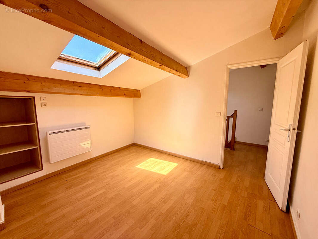 Appartement à SAINT-MAXIMIN-LA-SAINTE-BAUME
