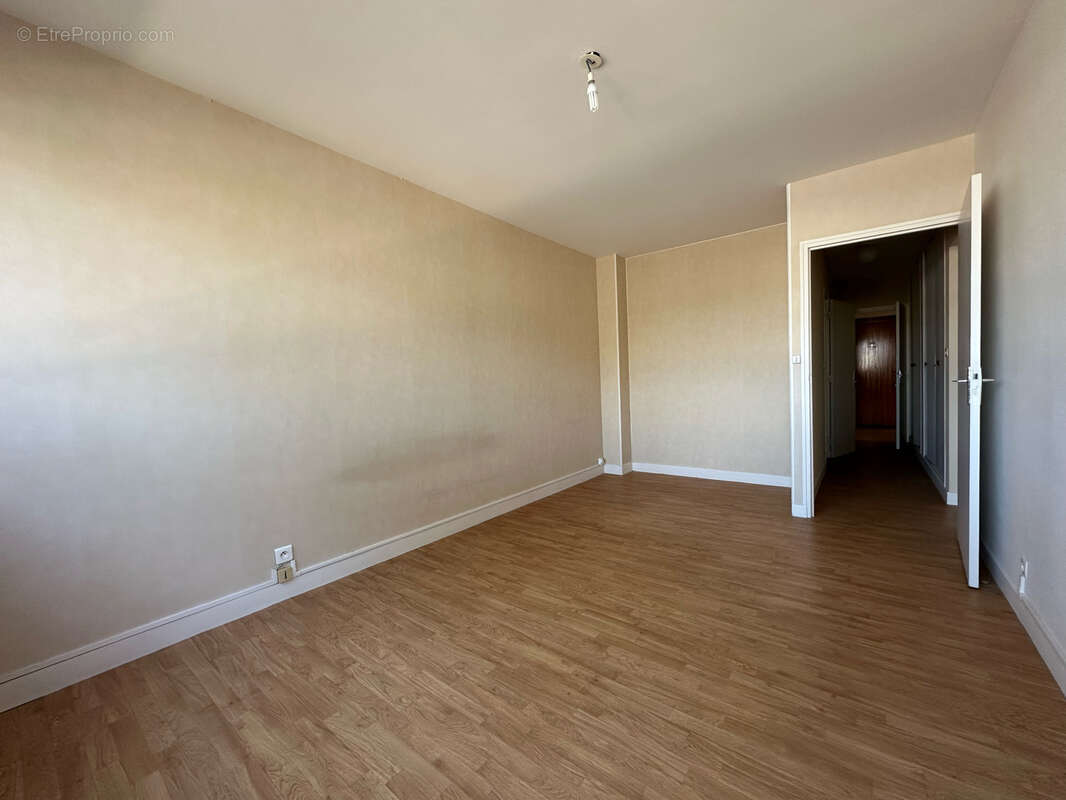 Appartement à TINQUEUX