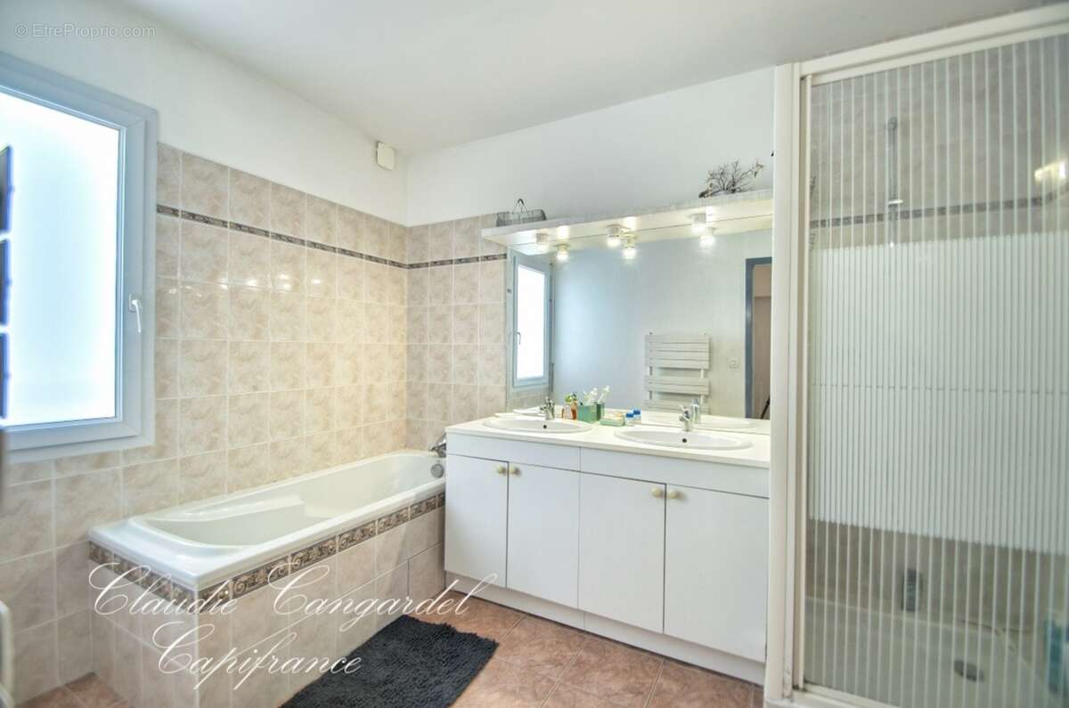 Maison à vendre 6 pièces LA ROCHELLE (17) Quartier Lafond, maison familiale de 5 chambres au calme - photo 14