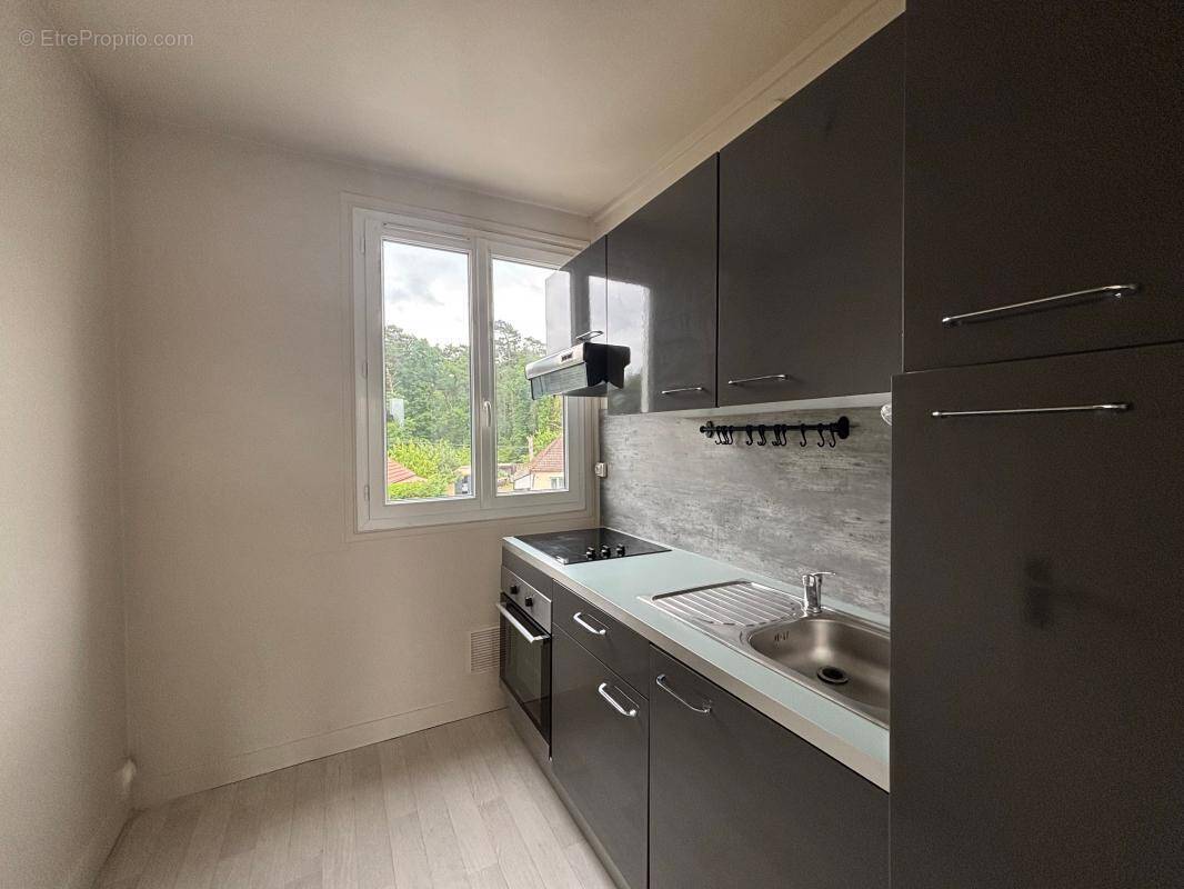 Appartement à LACROIX-SAINT-OUEN