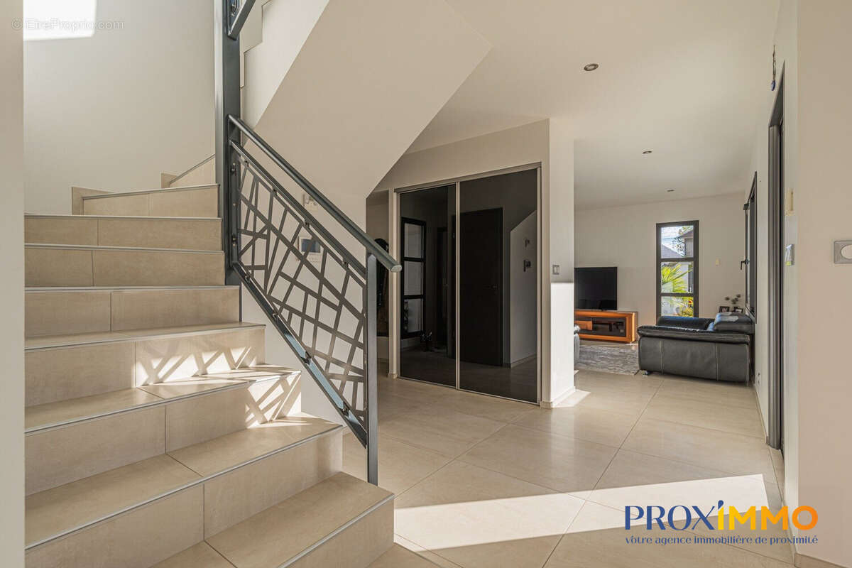 Maison 155 m² à Coublevie  - photo 5