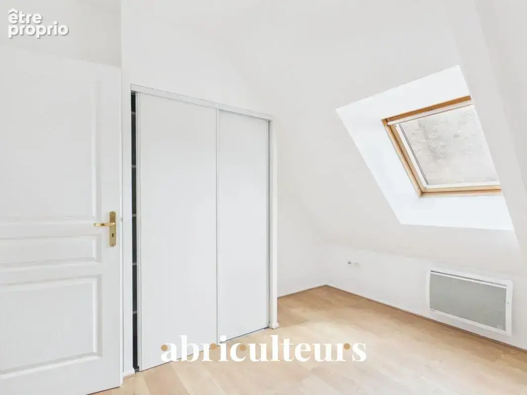 Appartement T2 de caractère au sein d’une ancienne Grange Dîmière en vente à Survilliers (95470) - photo 10