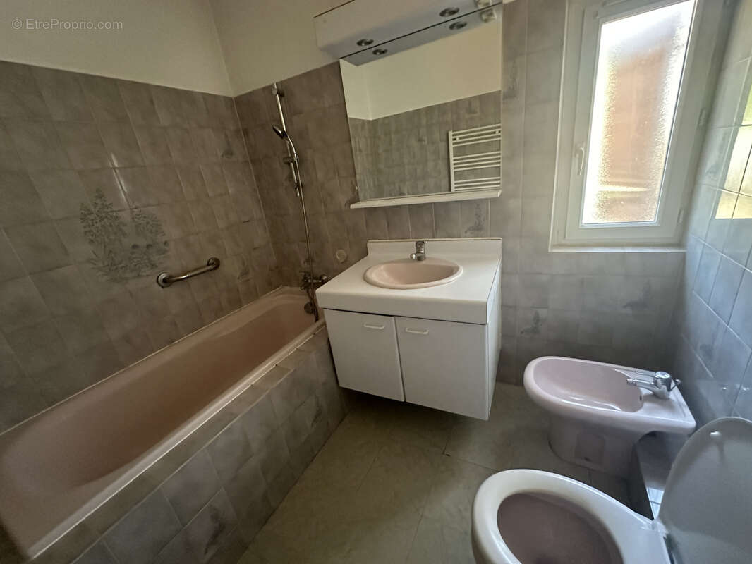 secteur RESIDENTIEL RECHERCHE BAS FARON - CALME - sur  390 m2 hab 72 m2 + grand sous-sol + grenier - photo 11