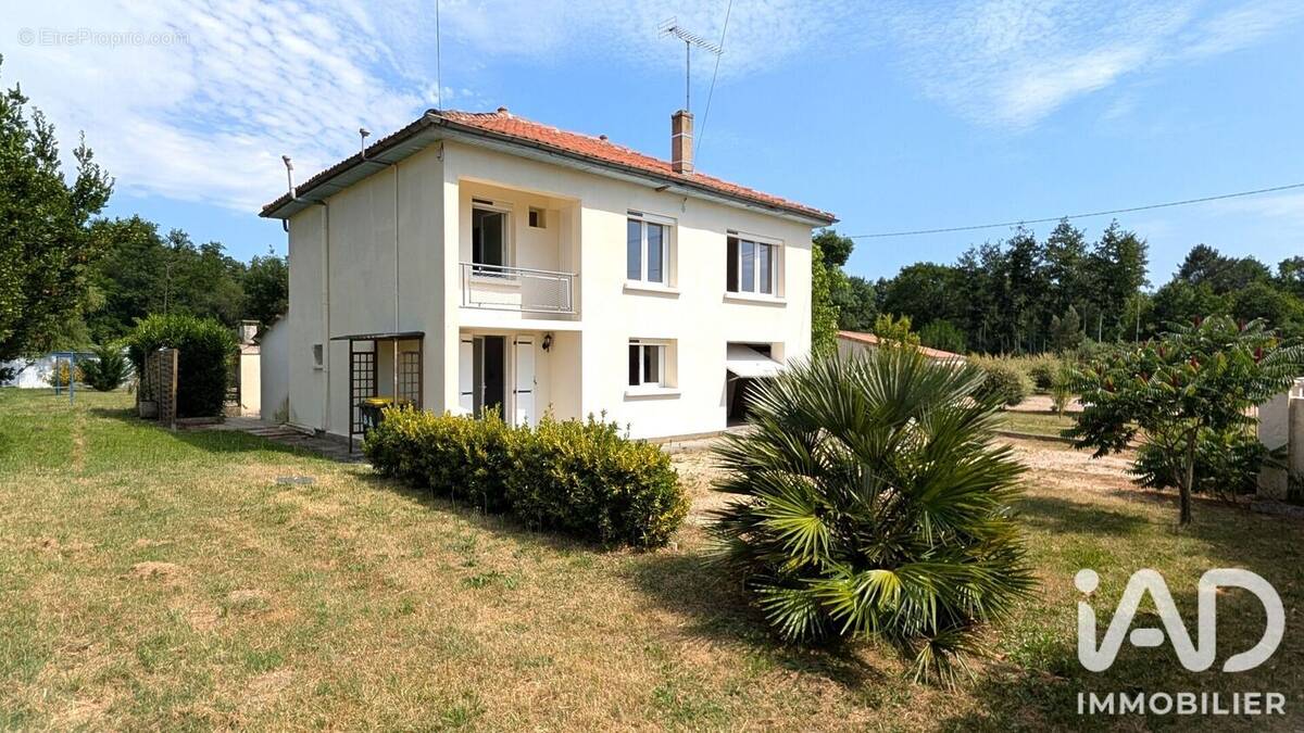 Photo 1 - Maison à MONTENDRE