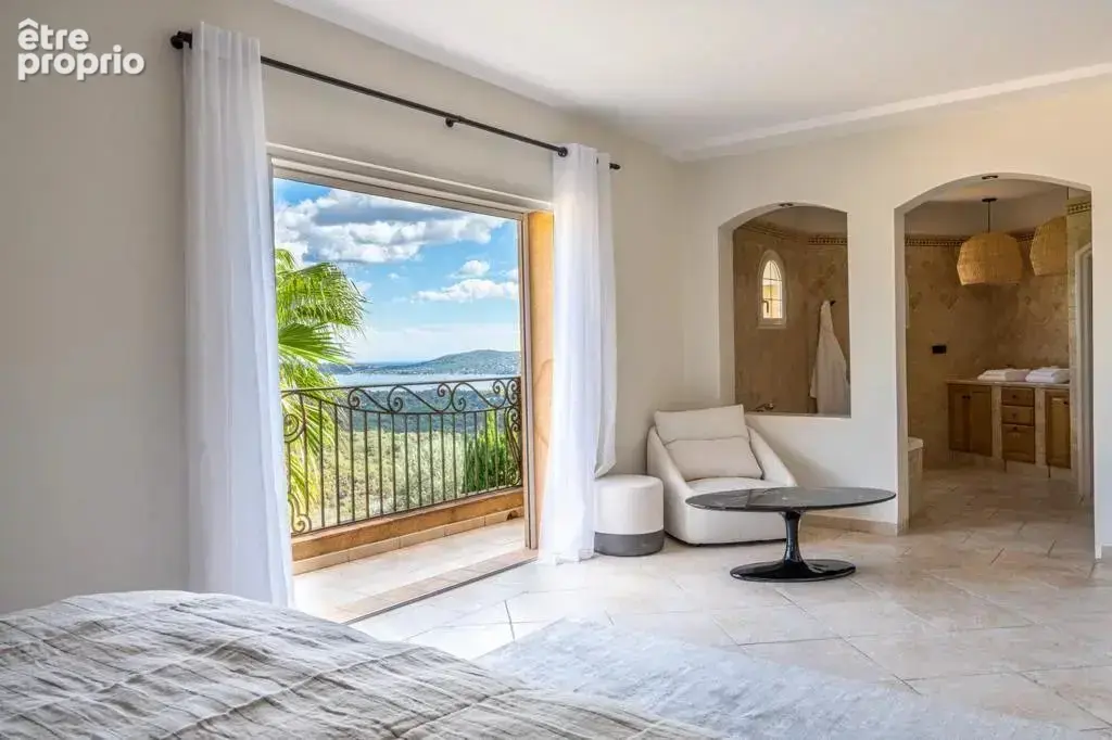 Superbe villa avec vue panoramique sur le golfe de saint-tropez - photo 15