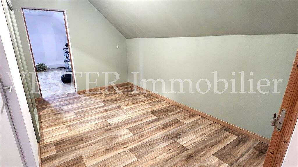 Maison à SAINT-FRONT-DE-PRADOUX