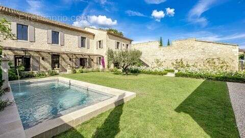 Maison à MAUSSANE-LES-ALPILLES