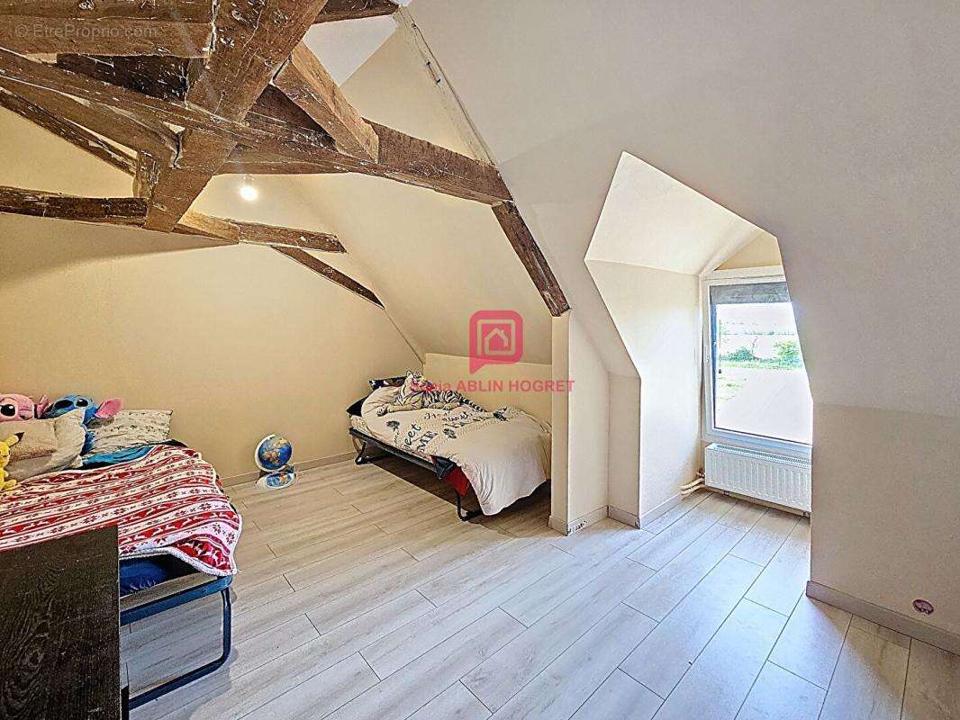 Maison  4 chambres- terrain 8000m² - photo 8