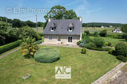Maison à PLOUNEVEZ-QUINTIN