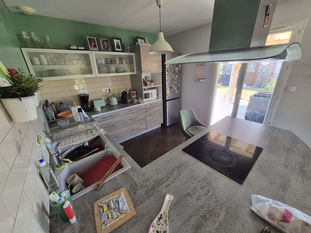 Maison individuelle de 172 m2 de 2008 édifiée sur un terrain de 880 m2 - photo 8