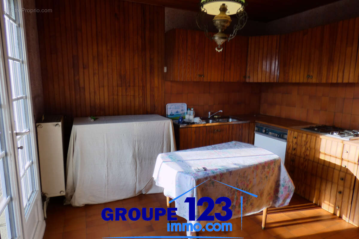 À vendre   Maison spacieuse et idéalement située à Auxerre   162 000 € - photo 3
