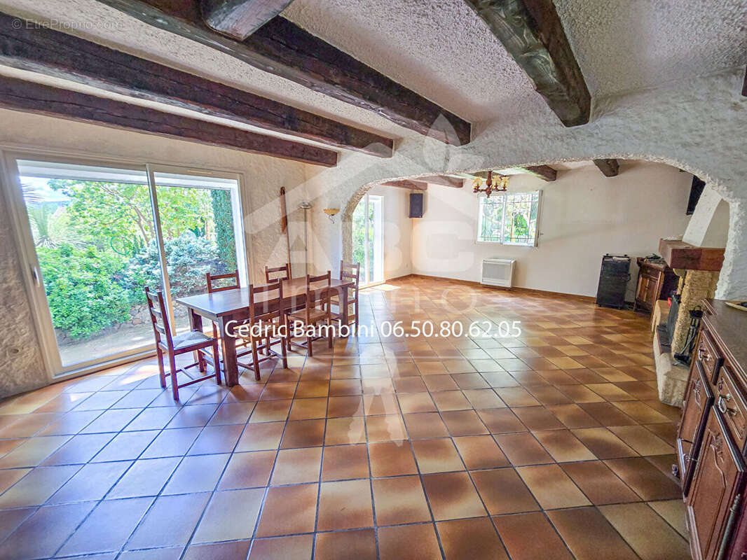 Maison à SAINT-MAXIMIN-LA-SAINTE-BAUME