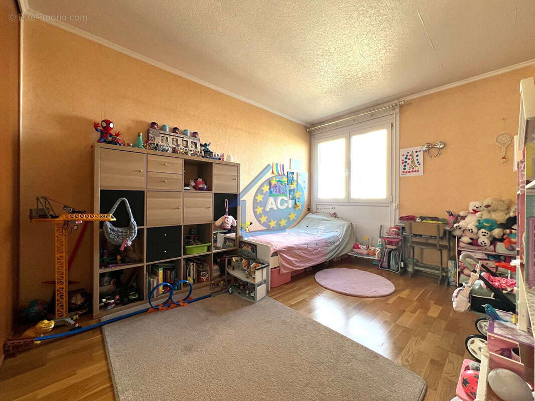 Appartement à MANTES-LA-VILLE