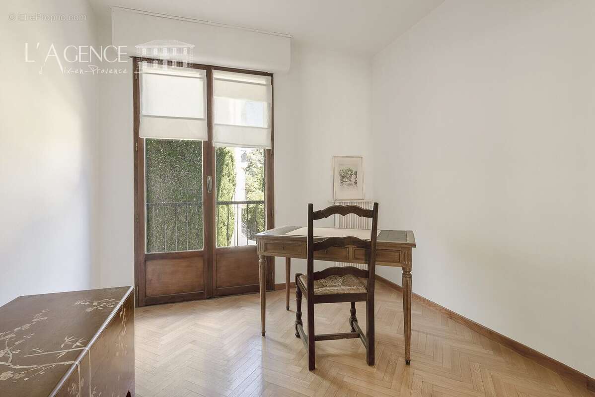 T3 Aix-en-Provence 2 grandes chambres - Appartement à AIX-EN-PROVENCE