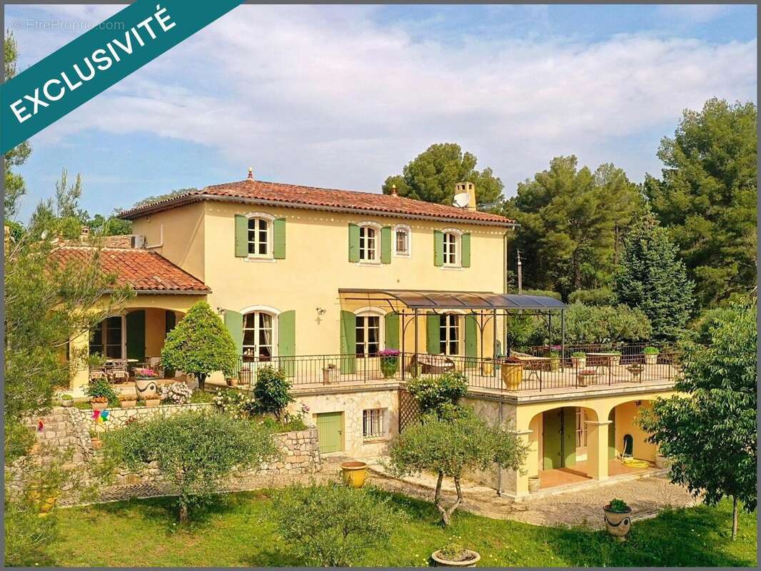 Photo 2 - Maison à VILLECROZE