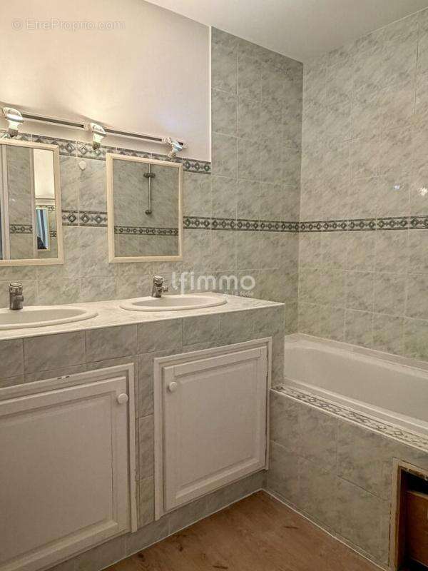 Appartement à MARSEILLE-10E