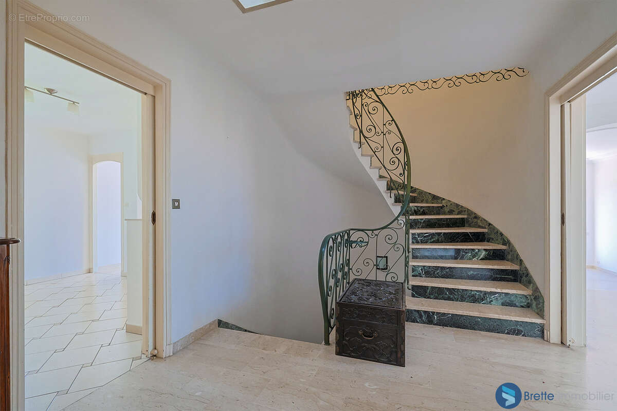 Toulon super faron maison t8 vue mer - photo 15