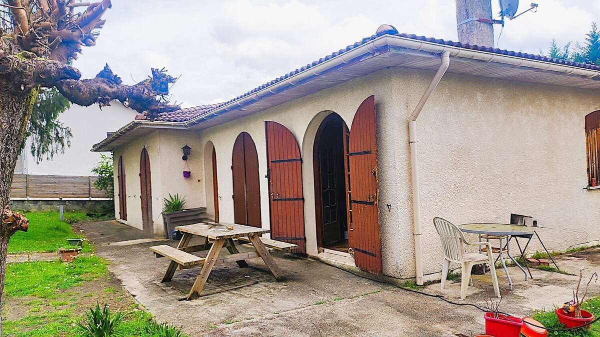 Maison à VILLENAVE-D'ORNON