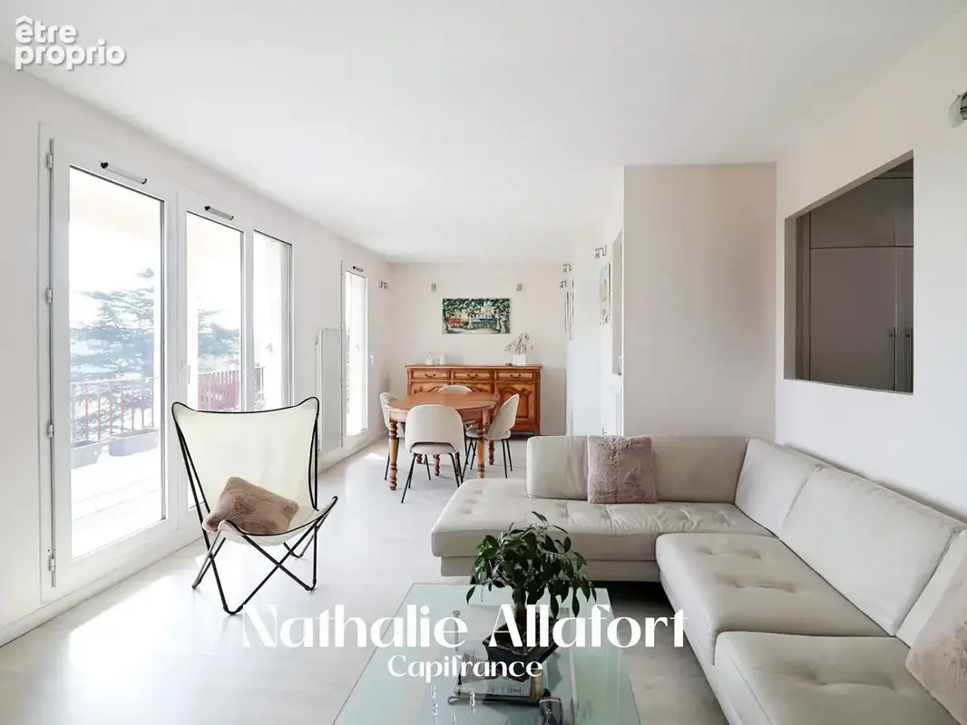 Dpt Essonne (91), à vendre VIRY CHATILLON appartement T5 avec box en sous-sol - photo 4