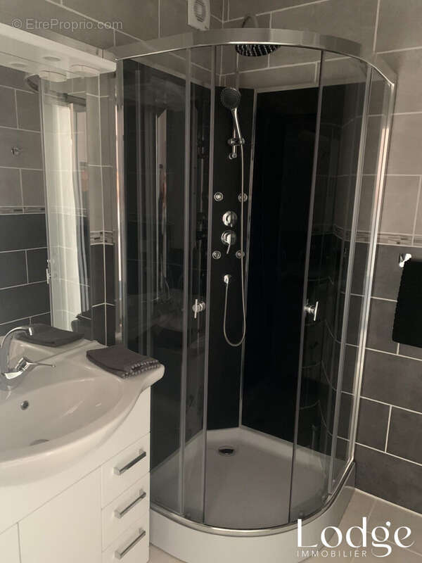Appartement 30 m² à Saint-Chaffrey  - photo 5