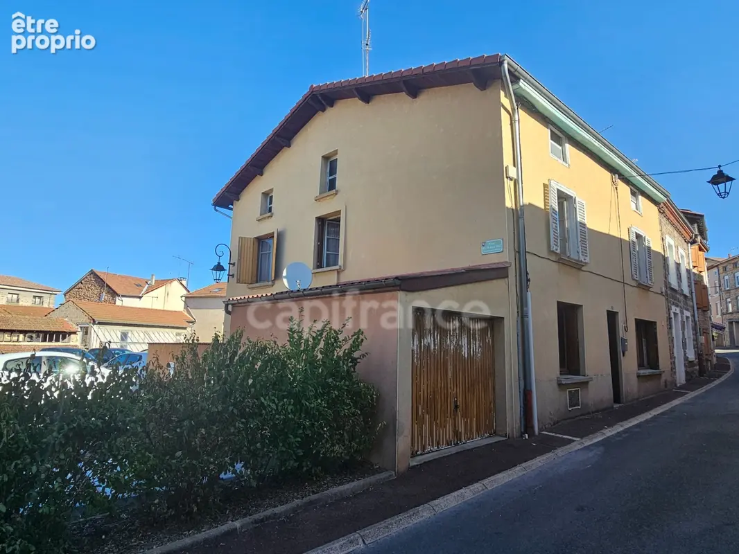 Maison à PANISSIERES