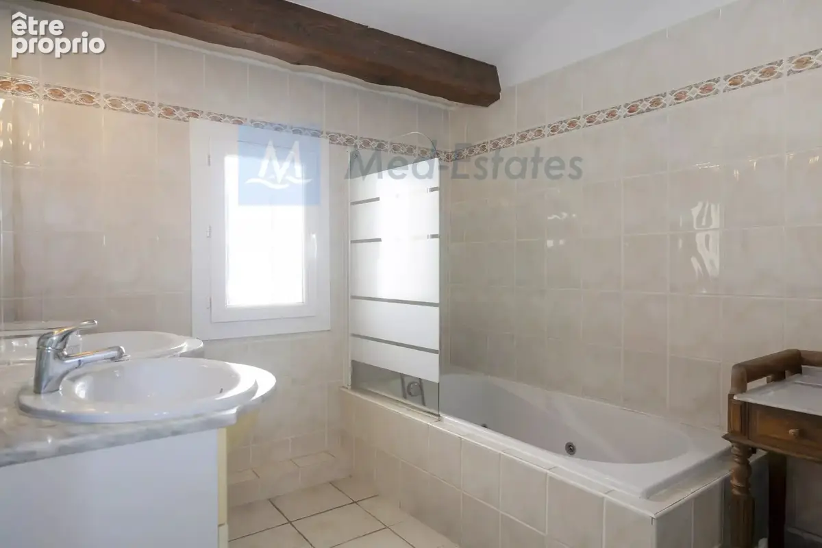 Maison - 2 chambres piscinable et extension possible avec vue panoramique sur le château et village de Grimaud - photo 15
