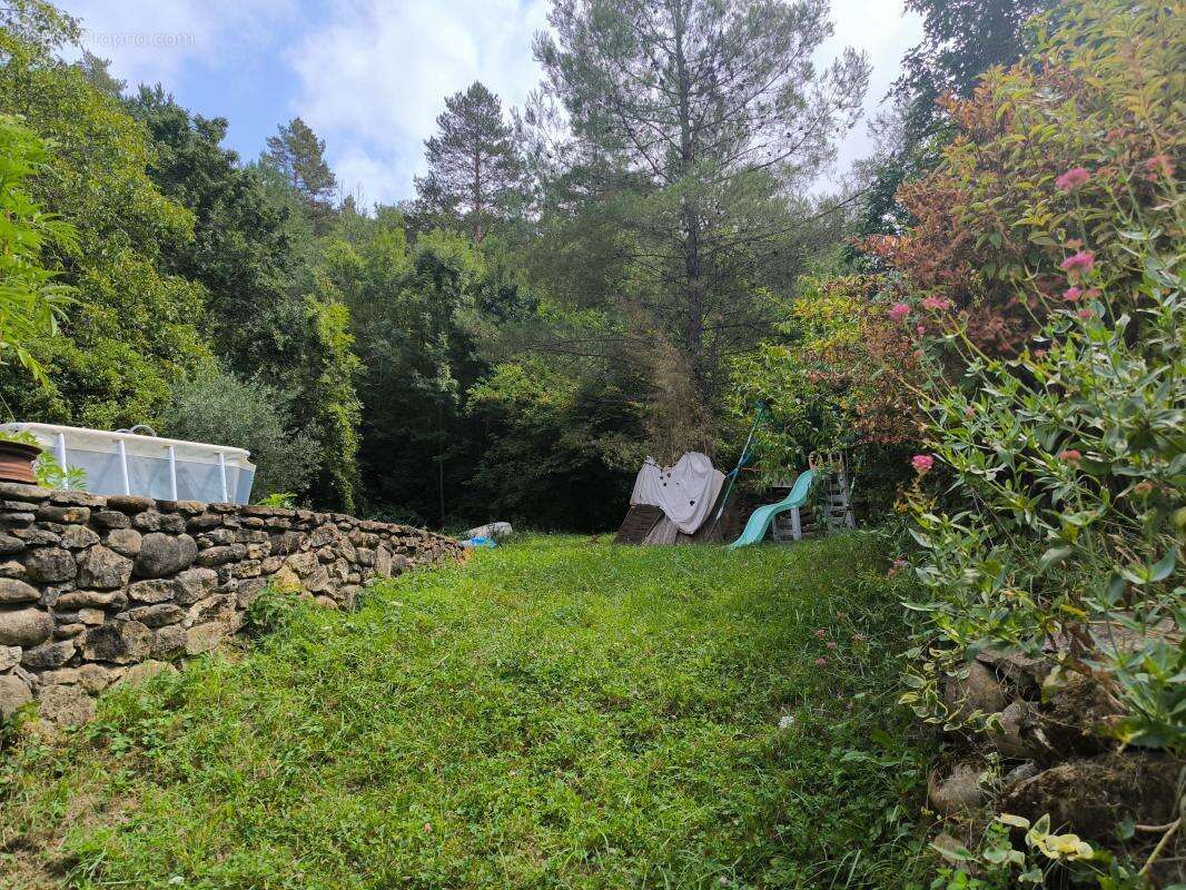 Maison en pierre  de 126 m2 terrain 5781 m2 + dependances+ gite - photo 18